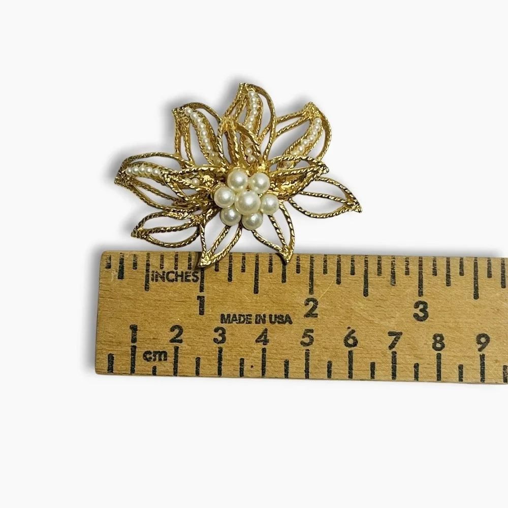 Vintage Corocraft Brooch Gold Tone Floral Signed 1950's Poinsettia Pearl
